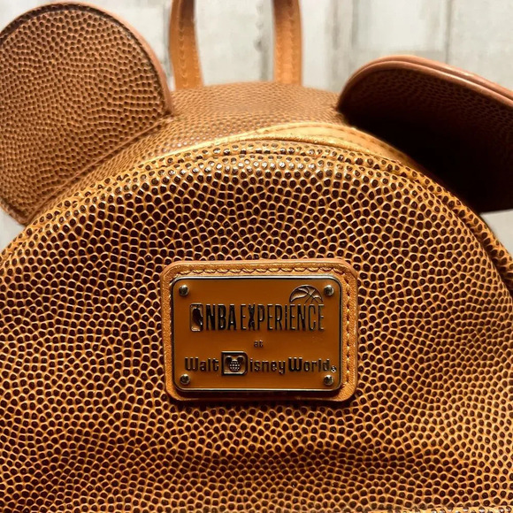 Loungefly Disney‎ NBA Experience Mickey Mouse Mini Backpack Brown - Picture 3 of 6